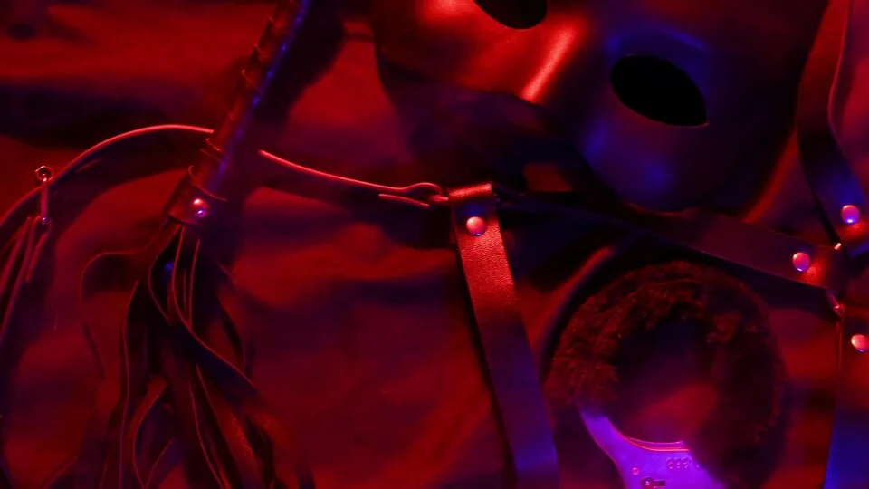 Kas yra BDSM? Pagrindai, tipai, vaidmenys