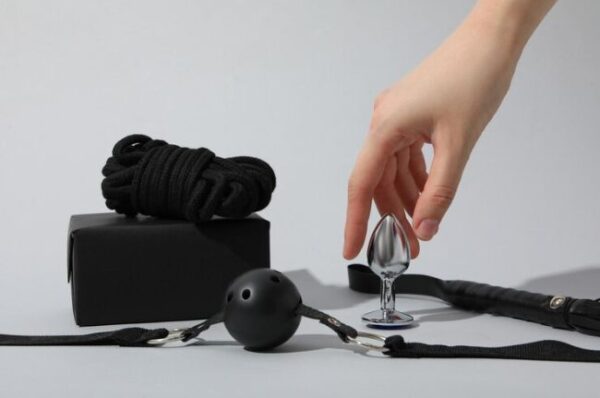 Kaip naudoti analinį kaištį?