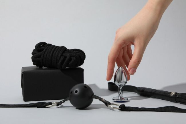 Kaip naudoti analinį kaištį?